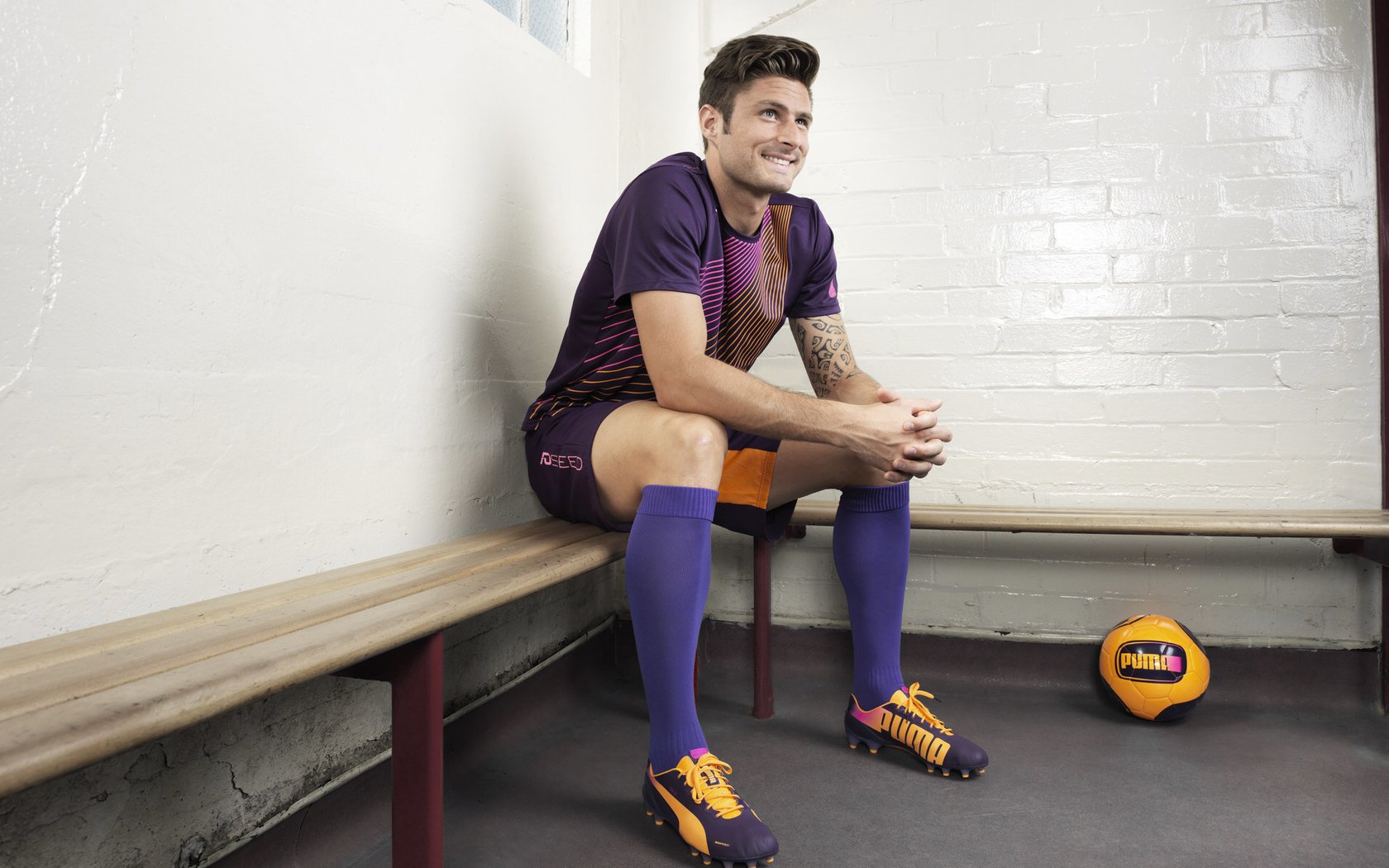 中国举重队继续在训练中突破个人最好成绩，中国举重队水平